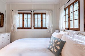 1 chambre, bureau, fer et planche à repasser, Wi-Fi