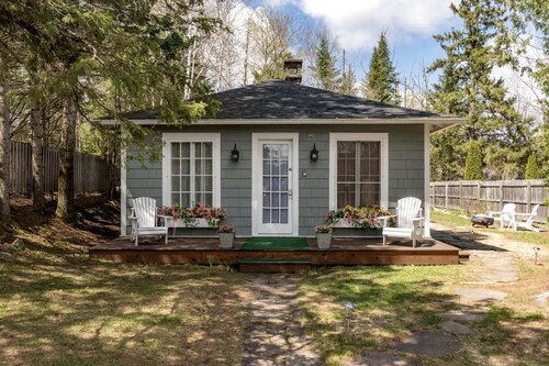 Elegant Cottage Rental with a Fire Pit in Lake Placid, New York