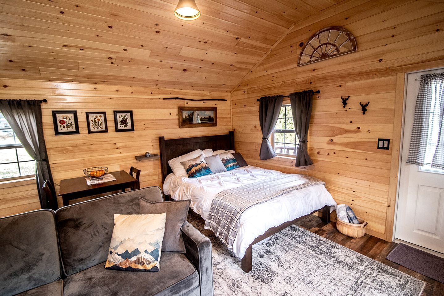 1 bedroom, travel crib, WiFi, bed sheets