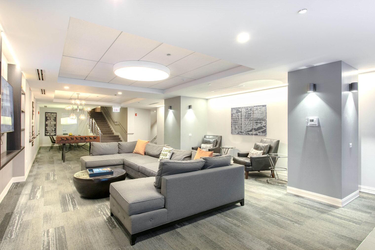 Télévision, chaîne hi-fi