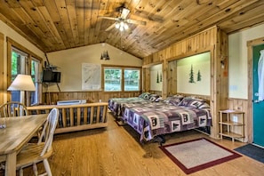 1 dormitorio, tabla de planchar con plancha, wifi y ropa de cama
