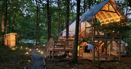 Great Glamping Getaway in North Carolina in this Stunning Elevated Bell Tent in Denton