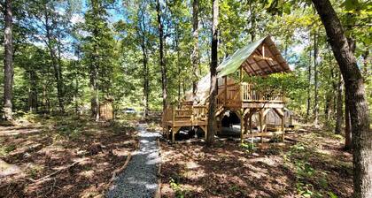 Great Glamping Getaway in North Carolina in this Stunning Elevated Bell Tent in Denton