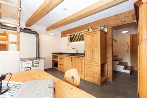 Interior - Vacation apartment Kuhstall am Soderhof. Your resort in the Salzburg mountains (unken)