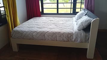 Ferienhaus, 2 Schlafzimmer, Terrasse, Gartenblick | Bügeleisen/Bügelbrett, kostenloses WLAN