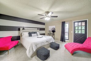 3 habitaciones, escritorio, tabla de planchar con plancha y internet 