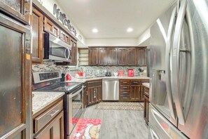 Refrigerador, microondas, parrilla de estufa y lavavajillas 