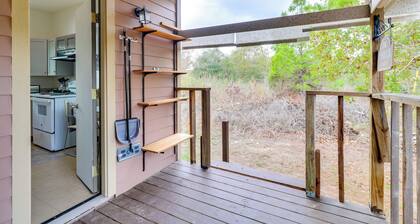 4 Mi to Lake Bastrop: Pet-Friendly Apartment!