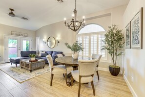 Dining - < 1 Mi to Golf: Charming Ahwatukee Foothills Villa (Phoenix)
