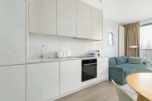 Kühlschrank, Ofen, Herdplatte, Geschirrspüler