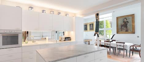 Kühlschrank, Ofen, Herdplatte, Geschirrspüler