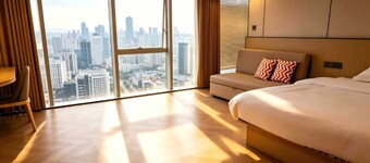 Paxin·High-Altitude City View Apartment (Canton Fair Complex Pazhou Subway Station Branch)