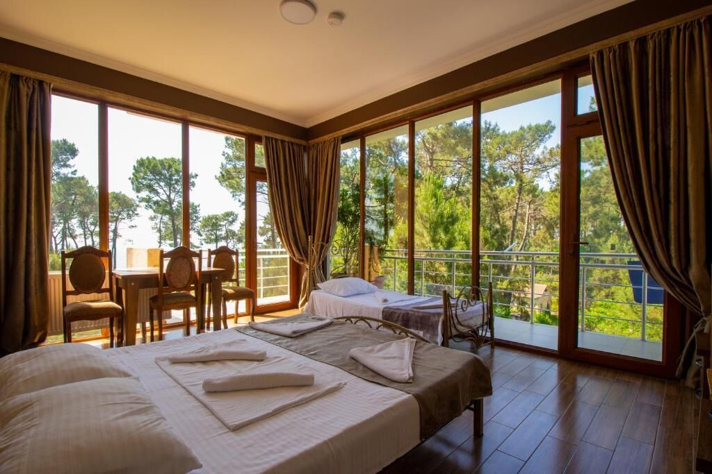 In-room safe, iron/ironing board, free WiFi, wheelchair access