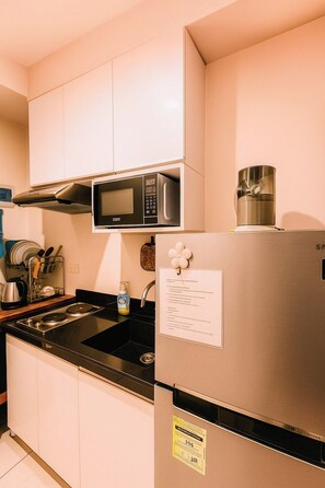 Private kitchen - Cozy Persimmon condominium Cebu city (Cebu City)