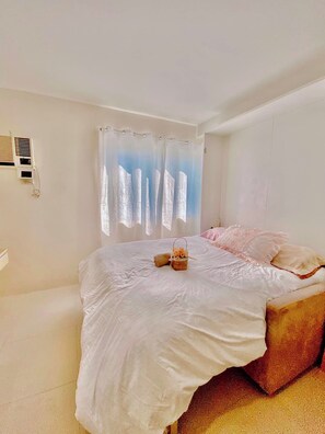 Iron/ironing board, WiFi - Cozy Persimmon condominium Cebu city (Cebu City)