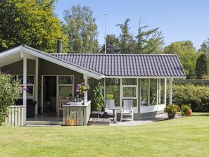 Terrace/patio - "Franke" - 1.2km from the sea by Interhome (Vejby)