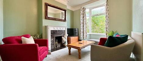 Télévision, cheminée