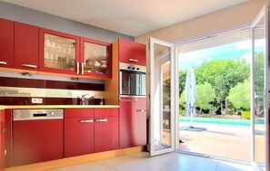 Fridge, microwave, oven, dishwasher - Lovely home in Mejannes-le-Clap (Mejannes-le-Clap)