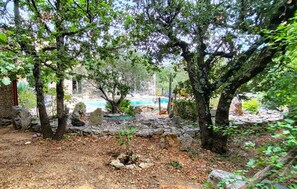 Property grounds - Lovely home in Mejannes-le-Clap (Mejannes-le-Clap)