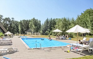 Pool - Nice home in Nexø with outdoor swimming pool (Nexø)