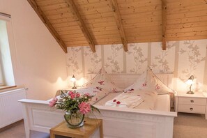2 bedrooms, iron/ironing board, free WiFi, bed sheets - Holiday apartment with 2 bedrooms (Südbrookmerland)