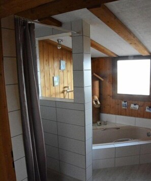 Shower - Holiday apartment with 2 bedrooms (Überlingen)