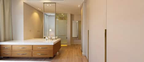 Strykjärn/strykbräda och gratis wi-fi