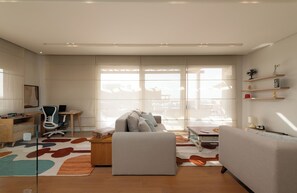 Flat-screen TV - 2 BDRM Village near Point 90 Mall (New Cairo)
