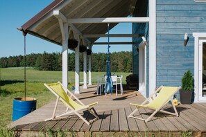 Outdoor dining - Spacious holiday home in Stężyca with sauna (Stężyca)