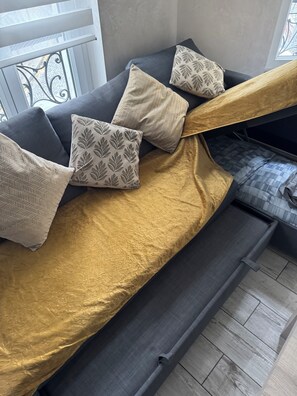 TV - Cosy apartment in the heart of Paris - Le Sacré Cœur (PARIS)