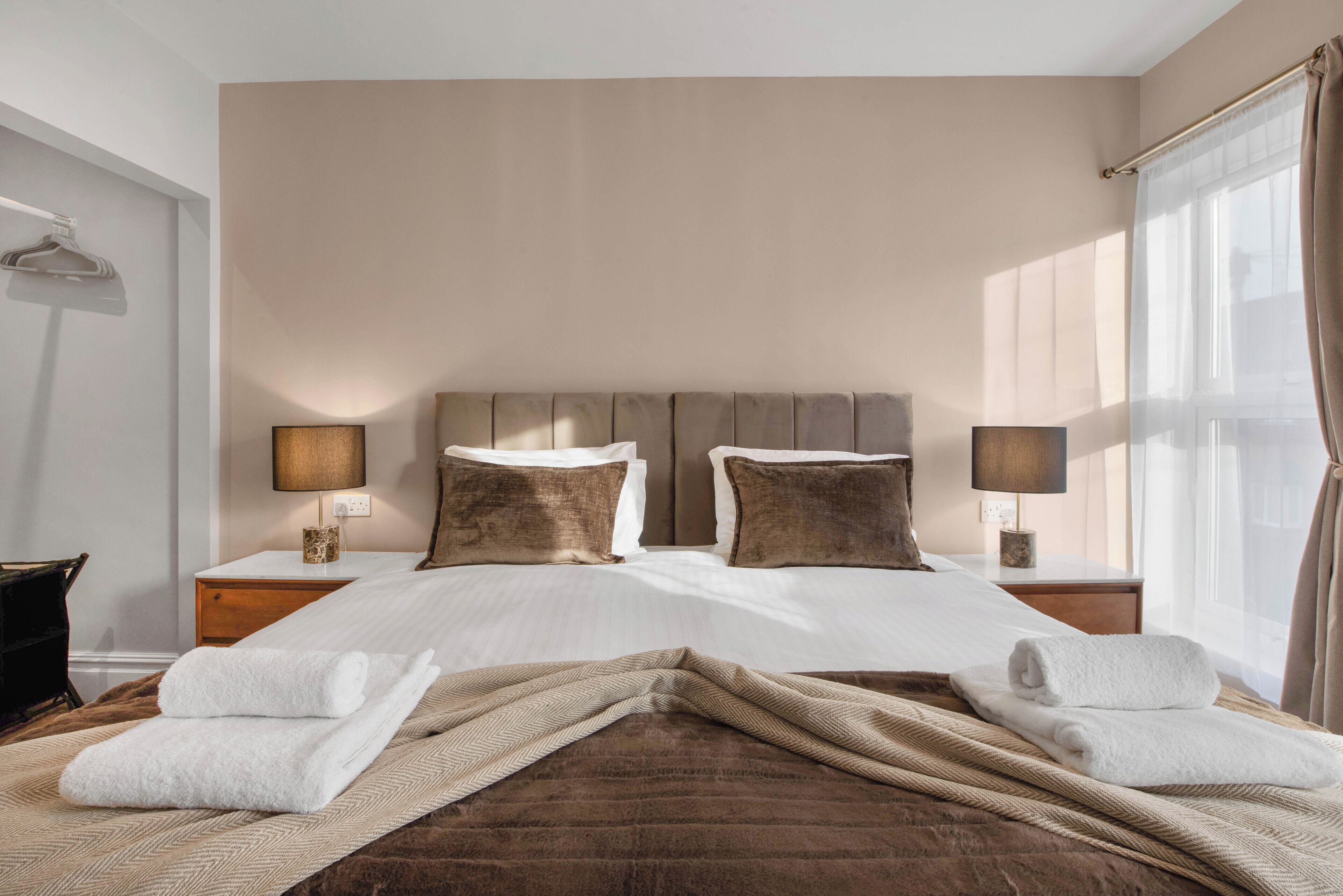 Bureau, fer et planche à repasser, Wi-Fi gratuit