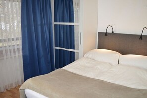 Bügeleisen/Bügelbrett, kostenloses WLAN, Bettwäsche