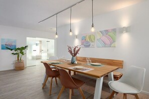 Dining - ART-partment Surflounge (Laboe)