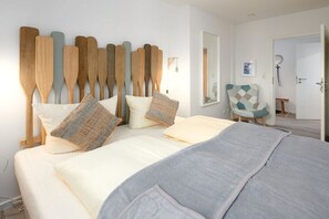 2 bedrooms, iron/ironing board, free WiFi, bed sheets - ART-partment Strandoase (Laboe)