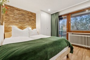 Fer et planche à repasser, Wi-Fi gratuit, draps fournis