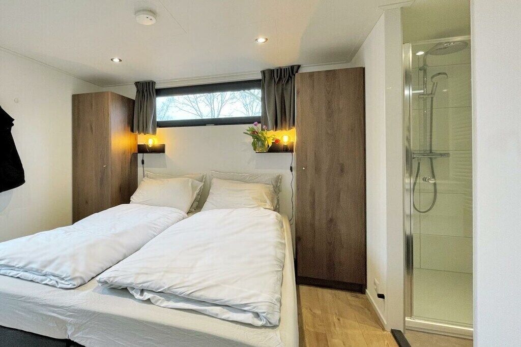 4 bedrooms, free WiFi