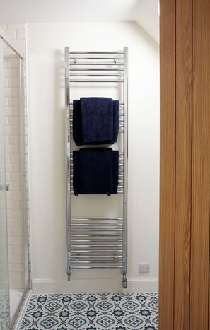 Interior - Stylish 3-Bed Luxury Cottage • High-End Renovation & Beautiful Design (Auchterarder)