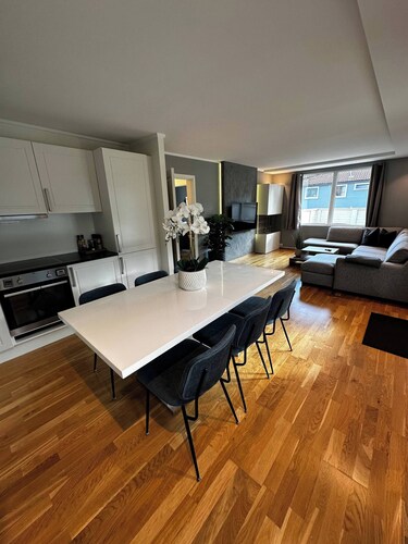 Bright Apartment with Patio and Garden