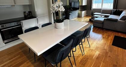 Bright Apartment with Patio and Garden