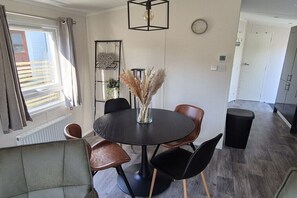 Dining - The Veluwse Forest Cottage (Hoenderloo)