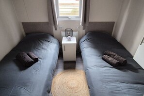 Lit parapluie, Wi-Fi gratuit, draps fournis