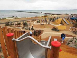 Children’s area - The Shamrock - 700m to the Beach (Rosebud)