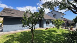 Exterior - Private Family Home With Four Bedrooms (Manukau)