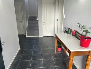 Interior - Private Family Home With Four Bedrooms (Manukau)