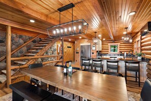 Dining - NEW | Whitefish Chain Lakefront | Hot Tub + Sauna (Pequot Lakes)
