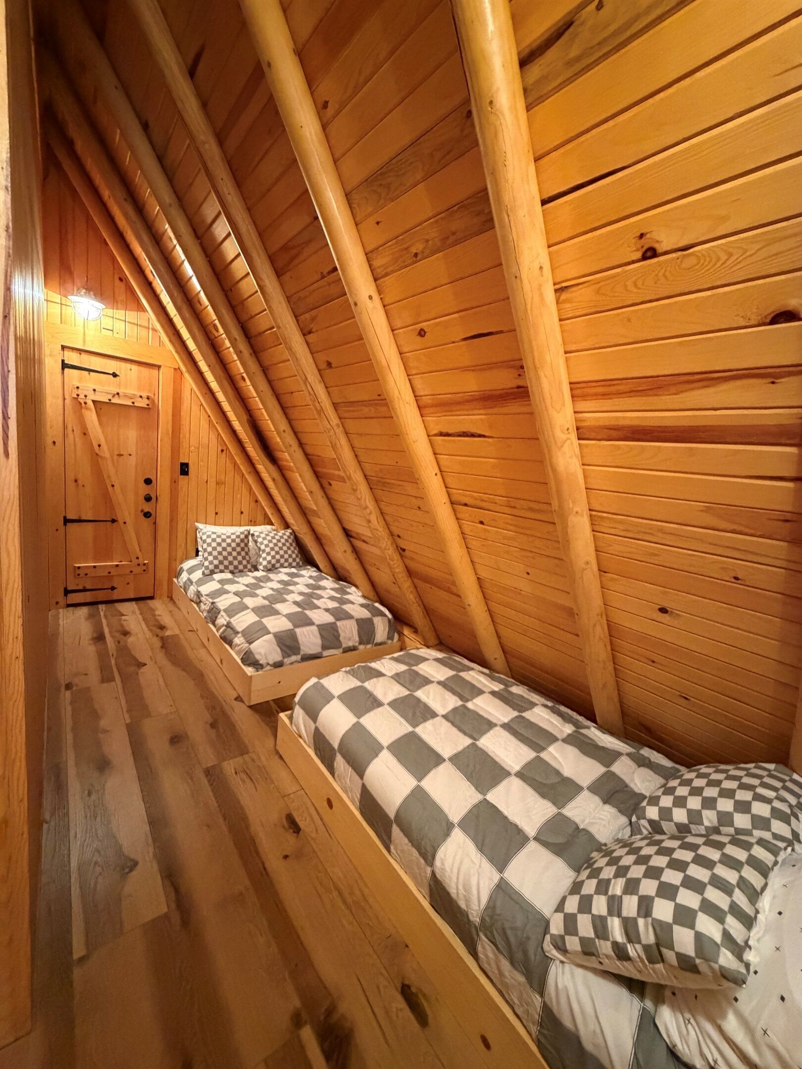 4 chambres, bureau, accès au Wi-Fi (inclus), literie fournie