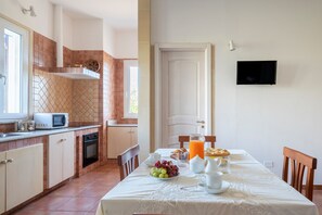 تناول الطعام