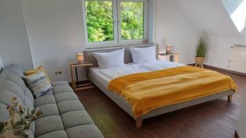 Bügeleisen/Bügelbrett, kostenloses WLAN, Bettwäsche