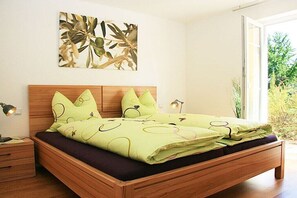 1 bedroom, iron/ironing board, free WiFi, bed sheets - Holiday apartment with 1 bedroom (Bad Krozingen)