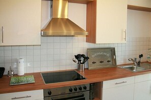 Fridge, microwave, oven, stovetop - Holiday apartment with 1 bedroom (Bad Krozingen)